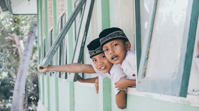 Buku Jendela Dunia - Lensa Pendidikan Indonesia